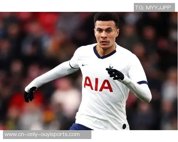 CCTV5节目热词解读曼联近期表现与战术分析的深度探讨 CCTV5节目热词解读曼联近期表现与战术分析的深度探讨